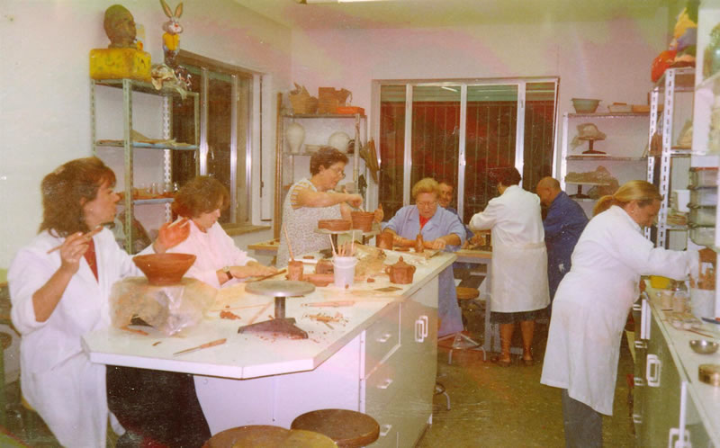 Curso de cerámica organizado por AMFI de octubre a diciembre de 2001 Curso de cerámica organizado por AMFI de octubre a diciembre de 2001